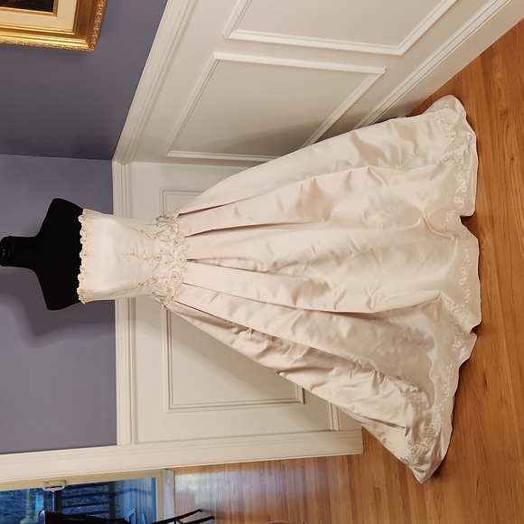Mon Cheri Dresses & Skirts - Mon Cheri Wedding Dress Size 12
